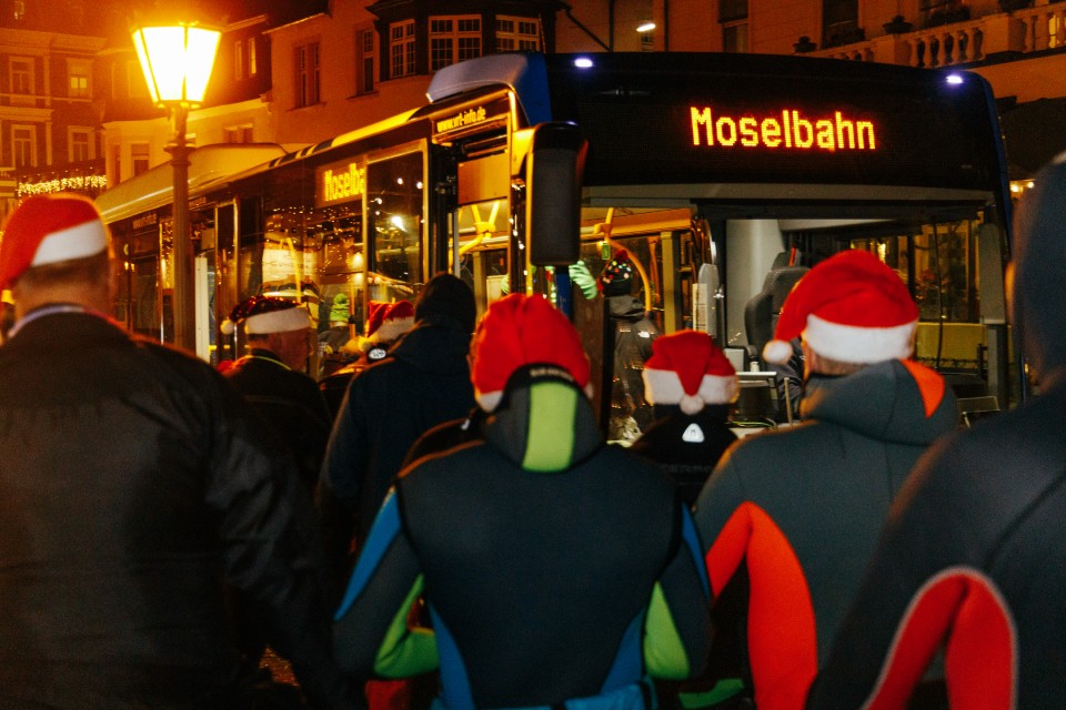 20251206-Fackelschwimmen2025-0116